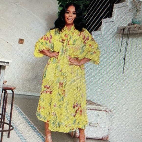 Dress - Picture 1 of 1